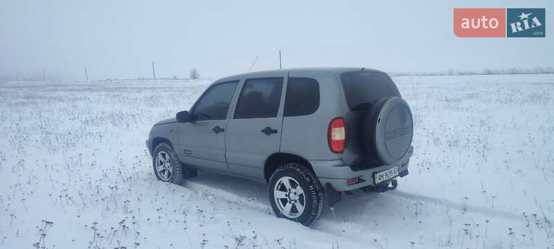 Позашляховик / Кросовер Chevrolet Niva 2008 в Любарі