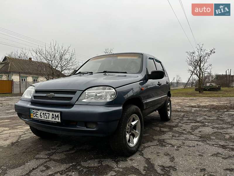 Внедорожник / Кроссовер Chevrolet Niva 2008 в Казанке