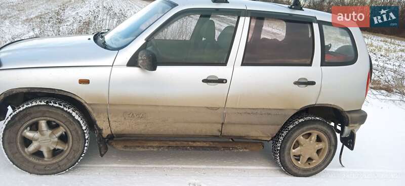 Позашляховик / Кросовер Chevrolet Niva 2005 в Дунаївцях