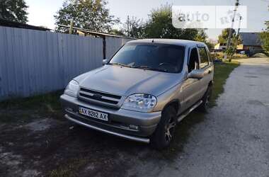 Внедорожник / Кроссовер Chevrolet Niva 2007 в Харькове