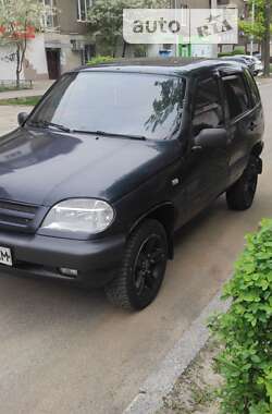 Внедорожник / Кроссовер Chevrolet Niva 2006 в Харькове