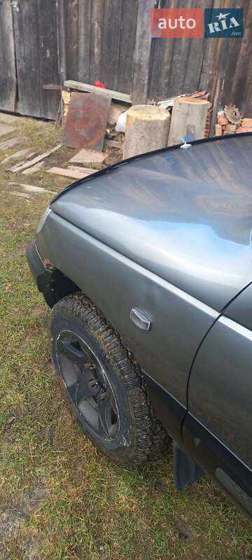 Позашляховик / Кросовер Chevrolet Niva 2004 в Коломиї