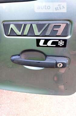 Внедорожник / Кроссовер Chevrolet Niva 2007 в Тростянце