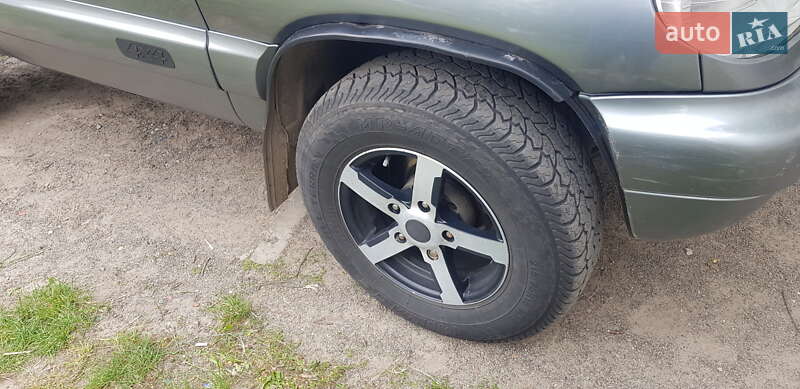 Позашляховик / Кросовер Chevrolet Niva 2007 в Дергачах