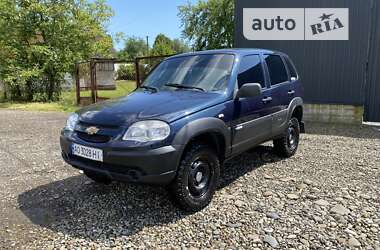 Chevrolet Niva 2012