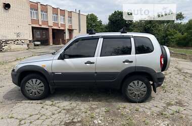 Позашляховик / Кросовер Chevrolet Niva 2010 в Херсоні