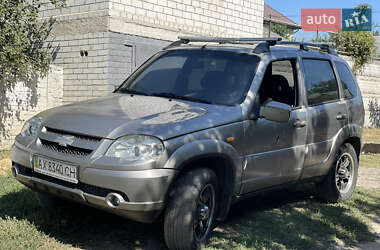 Внедорожник / Кроссовер Chevrolet Niva 2010 в Харькове