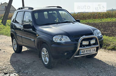 Позашляховик / Кросовер Chevrolet Niva 2010 в Хмільнику