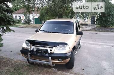 Внедорожник / Кроссовер Chevrolet Niva 2004 в Запорожье