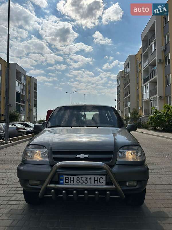 Позашляховик / Кросовер Chevrolet Niva 2005 в Одесі