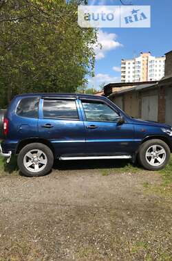 Внедорожник / Кроссовер Chevrolet Niva 2006 в Киеве