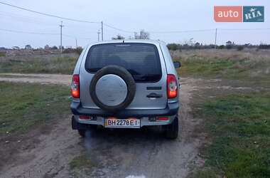 Позашляховик / Кросовер Chevrolet Niva 2005 в Одесі