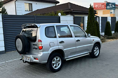 Внедорожник / Кроссовер Chevrolet Niva 2004 в Одессе