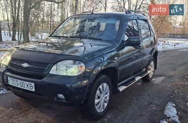 Позашляховик / Кросовер Chevrolet Niva 2004 в Василькові