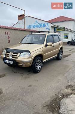 Позашляховик / Кросовер Chevrolet Niva 2004 в 
