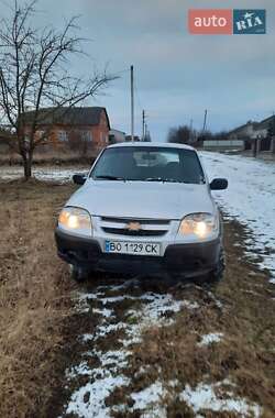 Позашляховик / Кросовер Chevrolet Niva 2011 в Тернополі