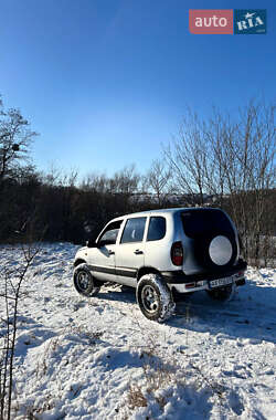 Позашляховик / Кросовер Chevrolet Niva 2005 в Богодухіву