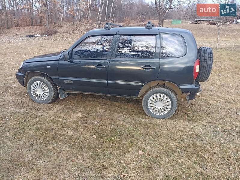 Позашляховик / Кросовер Chevrolet Niva 2006 в Тячеві