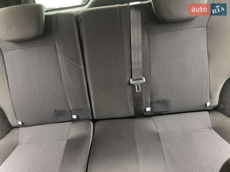 Внедорожник / Кроссовер Chevrolet Niva 2016 в Изюме