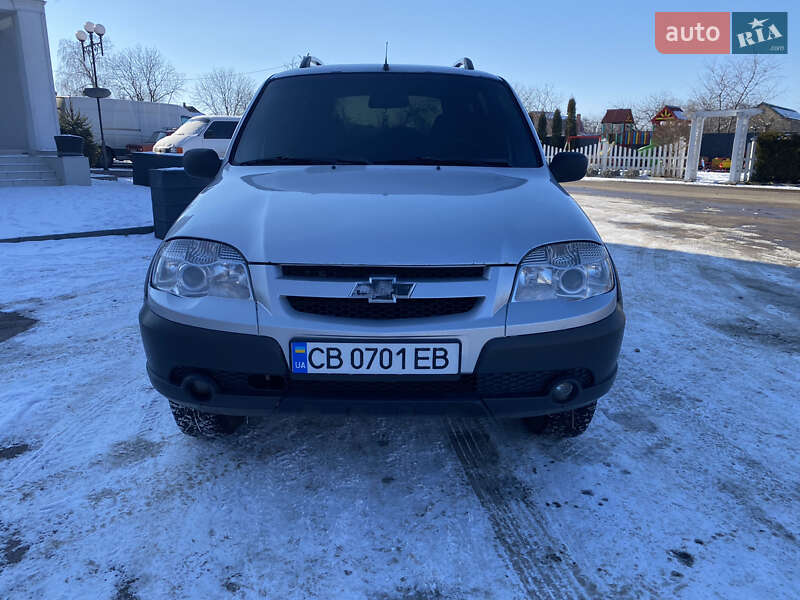 Позашляховик / Кросовер Chevrolet Niva 2011 в Козелеці