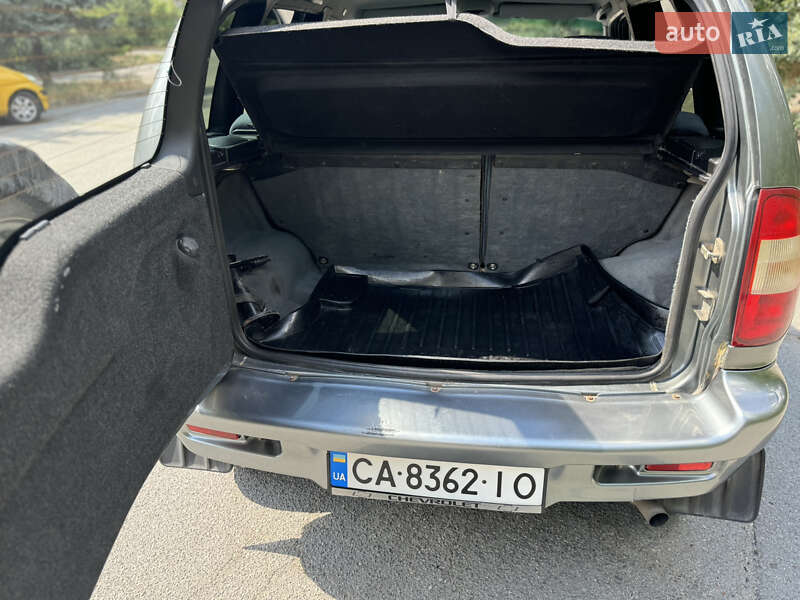 Позашляховик / Кросовер Chevrolet Niva 2004 в Кривому Розі