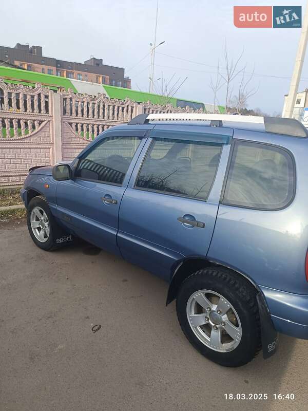 Внедорожник / Кроссовер Chevrolet Niva 2008 в Староконстантинове