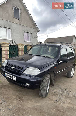 Позашляховик / Кросовер Chevrolet Niva 2005 в 