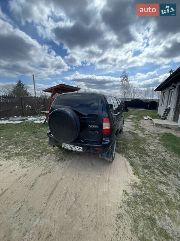 Позашляховик / Кросовер Chevrolet Niva 2006 в Жовкві