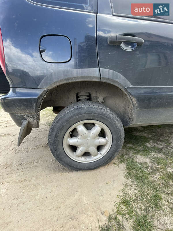 Позашляховик / Кросовер Chevrolet Niva 2006 в Жовкві