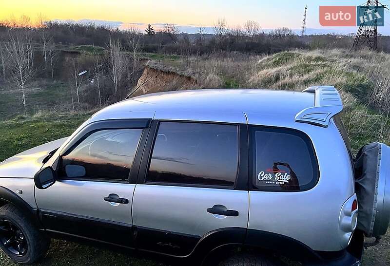 Позашляховик / Кросовер Chevrolet Niva 2007 в Полтаві