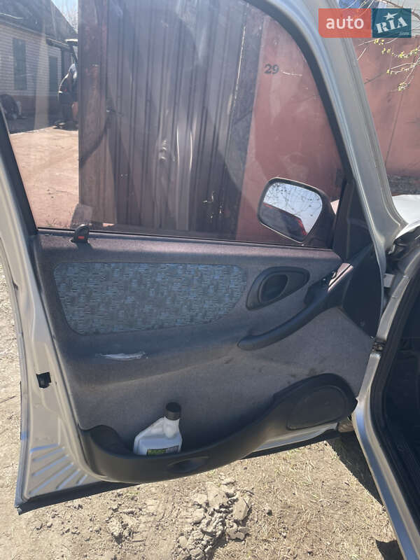 Позашляховик / Кросовер Chevrolet Niva 2004 в Кривому Розі
