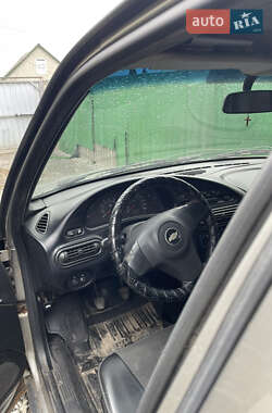 Внедорожник / Кроссовер Chevrolet Niva 2010 в 