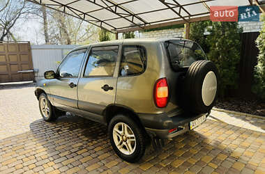 Внедорожник / Кроссовер Chevrolet Niva 2005 в 