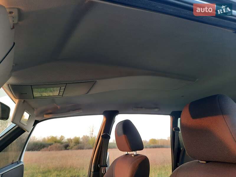 Внедорожник / Кроссовер Chevrolet Niva 2011 в Згуровке