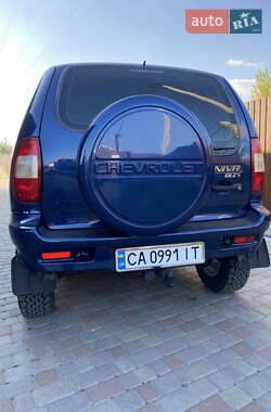 Позашляховик / Кросовер Chevrolet Niva 2008 в 