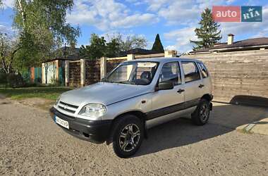 Внедорожник / Кроссовер Chevrolet Niva 2005 в Харькове