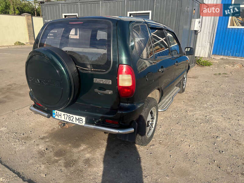 Внедорожник / Кроссовер Chevrolet Niva 2005 в Кривом Роге