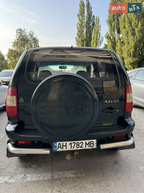 Внедорожник / Кроссовер Chevrolet Niva 2005 в Кривом Роге