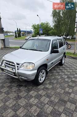 Внедорожник / Кроссовер Chevrolet Niva 2007 в Хмельницком
