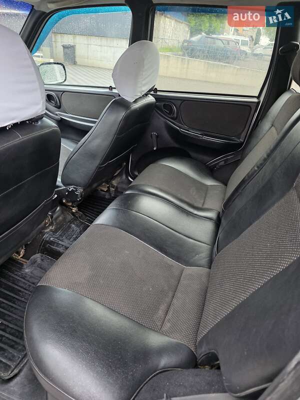 Позашляховик / Кросовер Chevrolet Niva 2007 в Хмельницькому