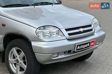 Позашляховик / Кросовер Chevrolet Niva 2007 в 