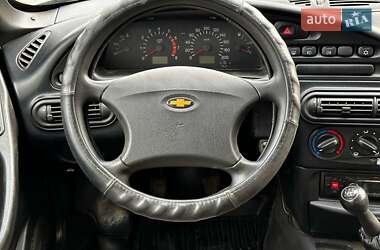 Позашляховик / Кросовер Chevrolet Niva 2007 в 