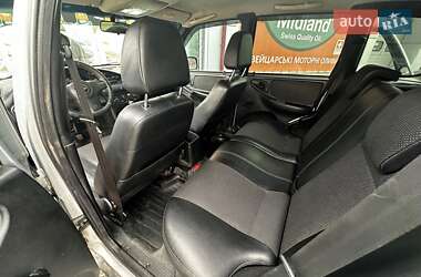 Внедорожник / Кроссовер Chevrolet Niva 2013 в 