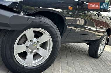 Внедорожник / Кроссовер Chevrolet Niva 2008 в 