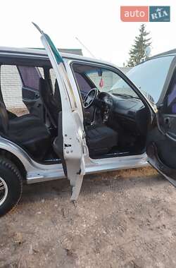 Позашляховик / Кросовер Chevrolet Niva 2006 в 