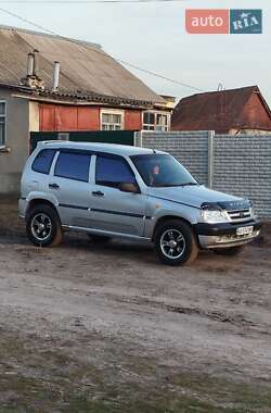 Позашляховик / Кросовер Chevrolet Niva 2006 в 