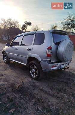 Позашляховик / Кросовер Chevrolet Niva 2006 в 