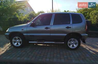 Внедорожник / Кроссовер Chevrolet Niva 2008 в 