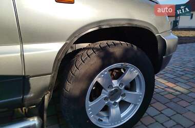 Внедорожник / Кроссовер Chevrolet Niva 2008 в 