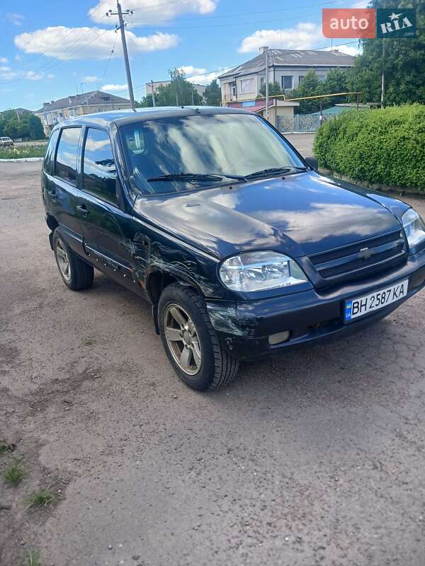 Внедорожник / Кроссовер Chevrolet Niva 2008 в Подольске